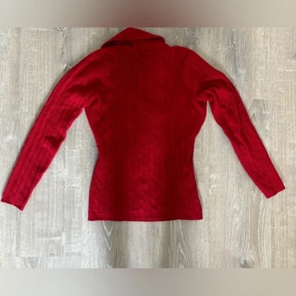 Saks Fifth Avenue . 100% CASHMERE . faux wrap v-neck cable knit red sweater - Picture 3 of 6